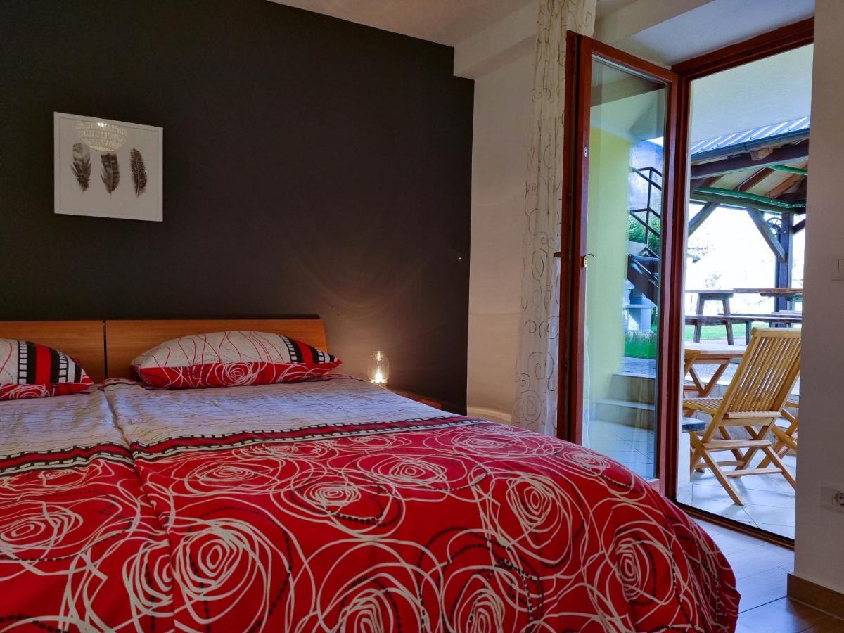 Apartmaji Jakob 1 Бовец Екстериор снимка